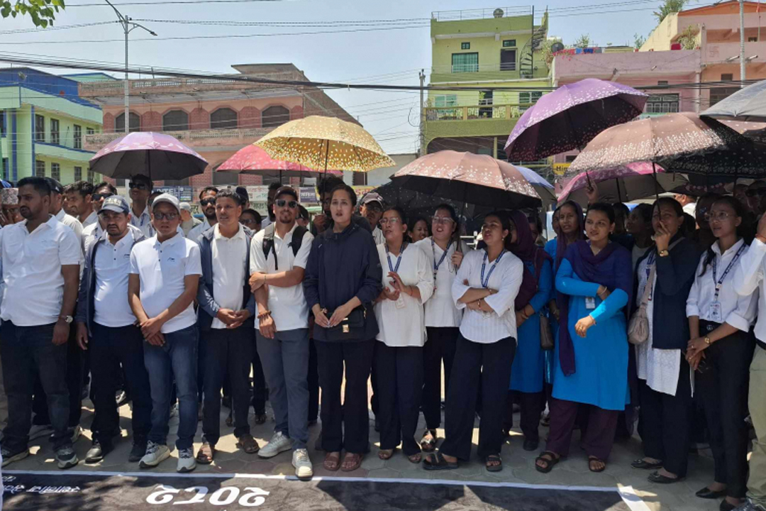ऐन माग्दै कर्मचारी धनगढीमा, स्थानीय तहका सेवा प्रभावित