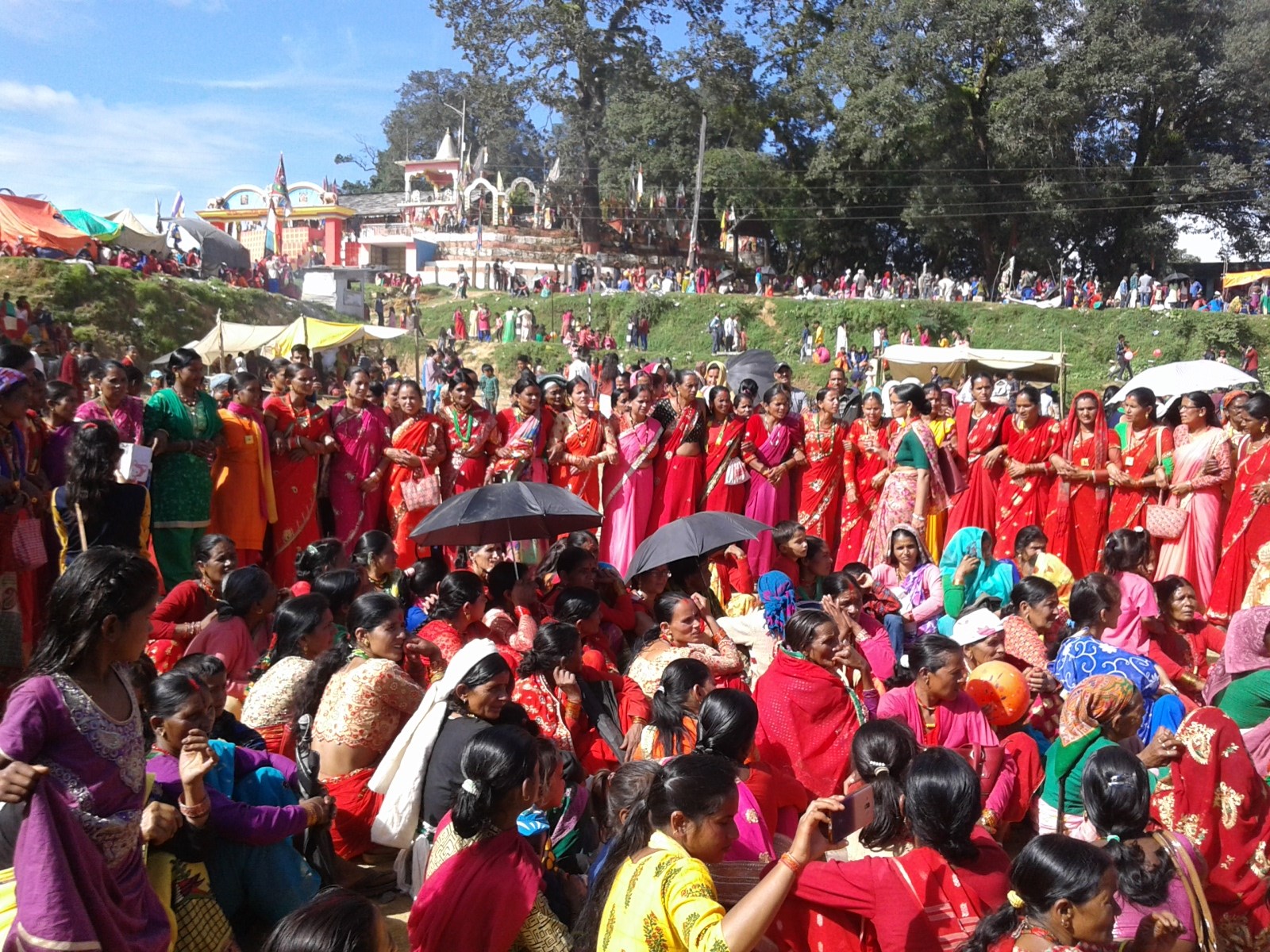 प्रसिद्ध निङ्गलाशैनी भगवती मन्दिरमा जात्रा शुरु,बैतडीभरी जात्राको रौनक 