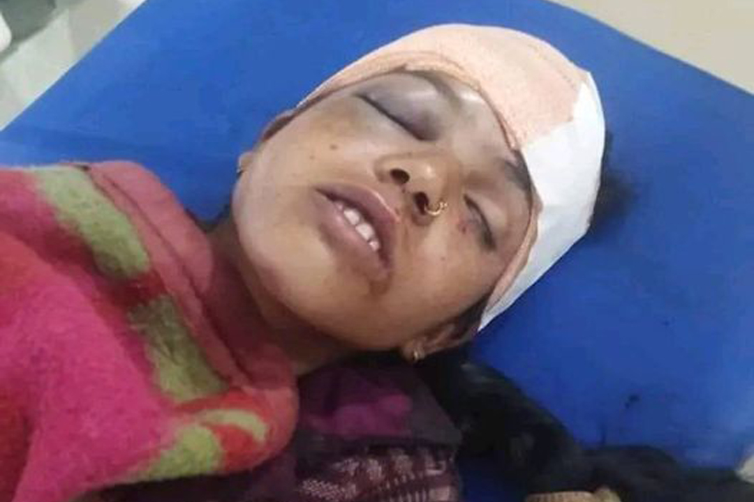 ढुंगा लागेर घाइते भएकी बैतडीकी पदमाको उपचारमा समस्या 