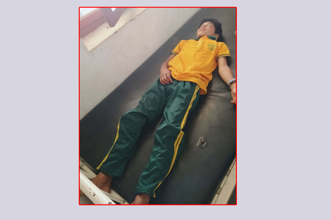 बैतडीमा विद्यार्थीमाथि कुटपिट गर्ने प्रअ पक्राउ, घाइते विद्यार्थीलाई उपचारका लागि धनगढी लगियो 