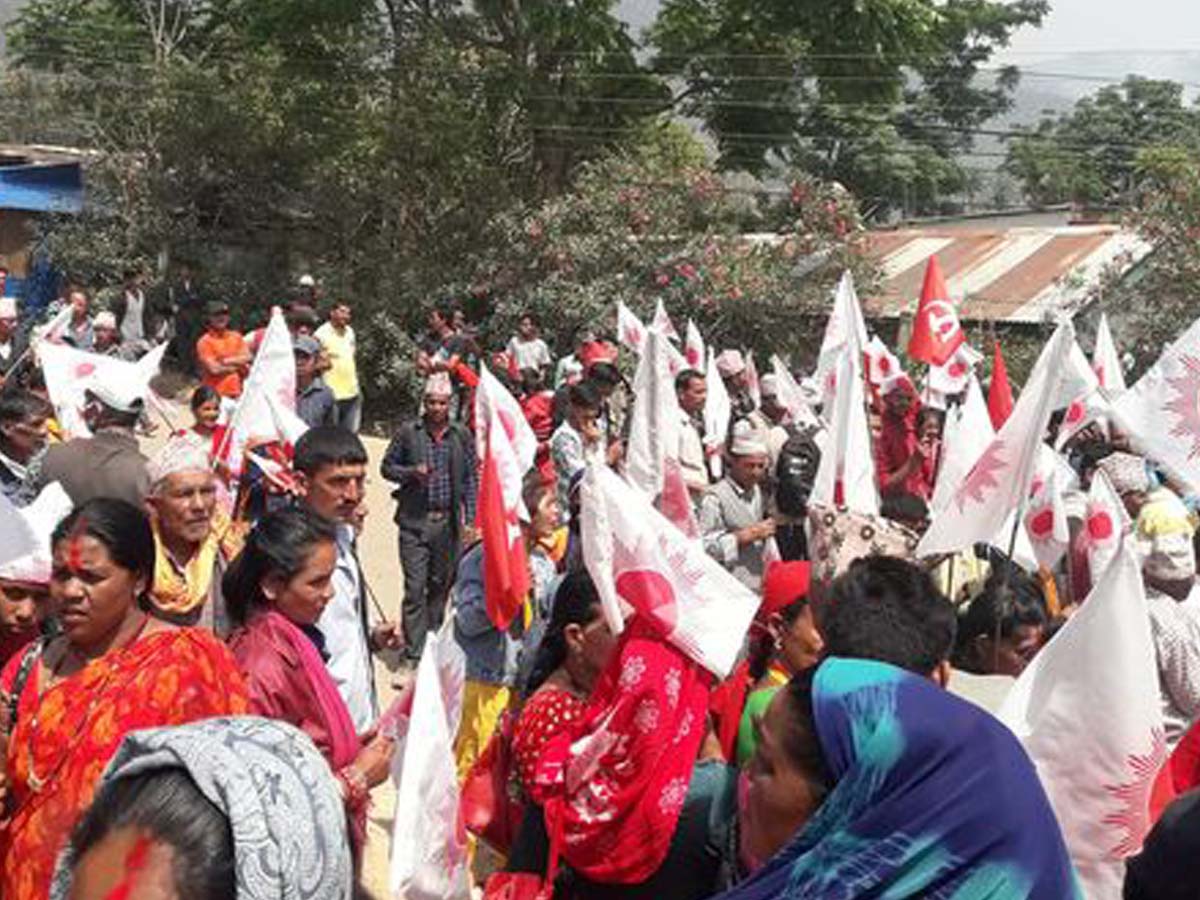 बैतडीका १० ओटै पालिकामा एमालेका उम्मेदवारले मनोनयन दर्ता गरे