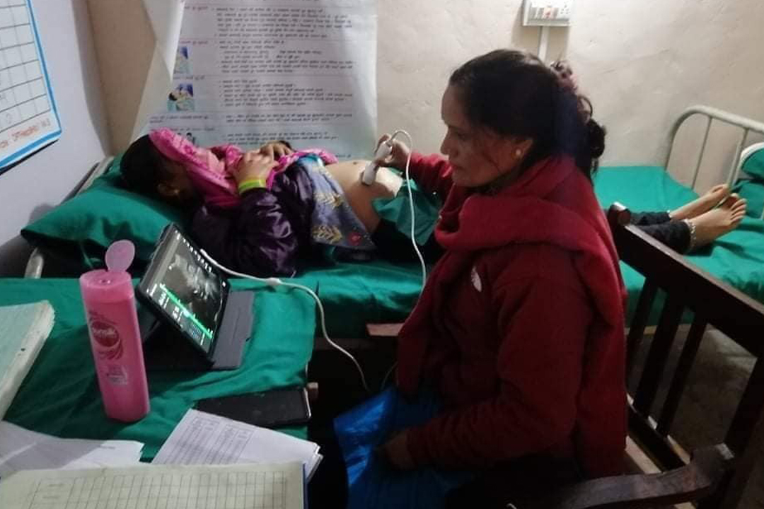 बैतडीको सुर्नयामा ग्रामीण अल्ट्रासाउण्ड कार्यक्रम, १ सय ६१ जनाले सेवा लिए