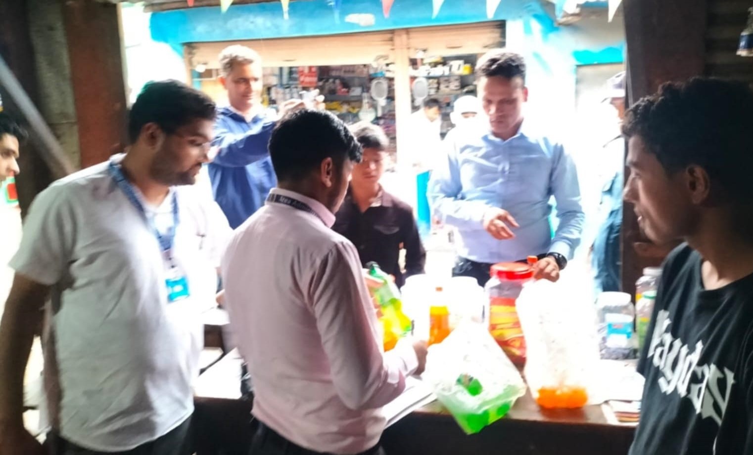 बैतडीको पुर्चौंडीमा बजार अनुगमन