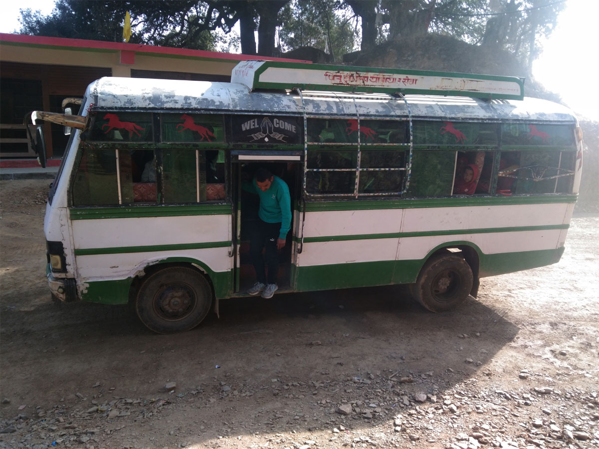 सुर्नयाको  रिगा  हुँदै बैतडी सदरमुकाम बसमा सरर...