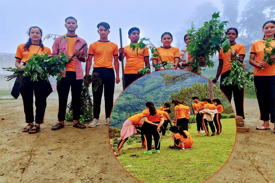 बाघ दिवसको अवसरमा बैतडीको रचना युवा क्लवले गर्याे वृक्षारोपण