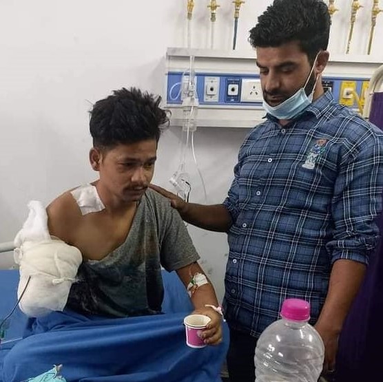 काम गर्न भारत गएका बैतडीका विष्टको हात काटियो, आर्थिक अभावले उपचारमा समस्या