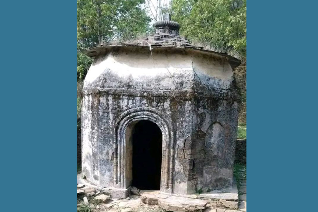 बैतडीः जिर्ण बन्दै  देन्वालो, मर्मतसम्भारको माग 