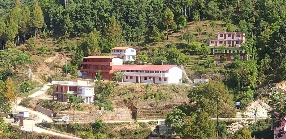 सुदूरपश्चिम विश्वविद्यालय स्थापना दिवसमा जगन्नाथ क्याम्पसमा सरसफाइ 