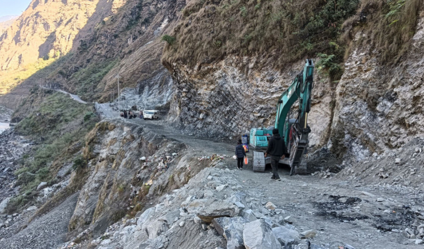 अवरुद्ध महाकाली लोकमार्ग सुचारु