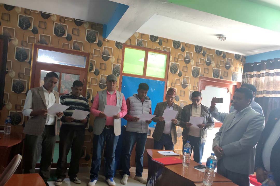 माओवादी केन्द्रको प्रदेश सदस्यमा बैतडीबाट थप ७ जनाद्धारा सपथ ग्रहण